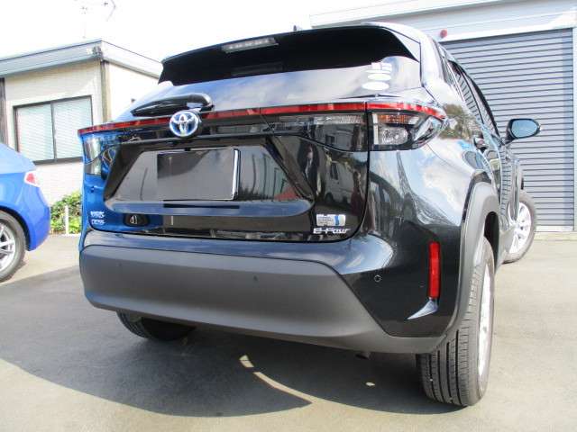 中古車情報 トヨタ ヤリスクロス 1 5 ハイブリッド G E Four 4wd 修復歴無し の中古車詳細 走行距離 10km カラー ブラック 販売地域 静岡県御殿場市 中古車を探すなら Carme カーミー 中古車