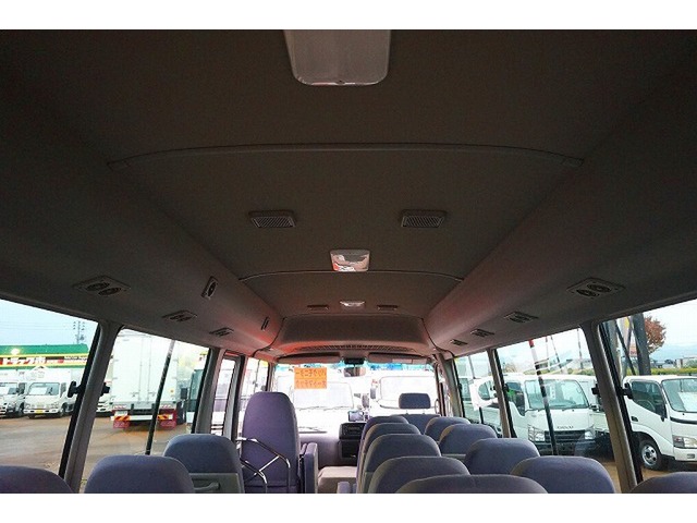 中古車 トヨタ コースター Gx 29人乗り マイクロバス 自動ドア の中古車詳細 44 070km シルバー 新潟県 374万円 中古車 情報 中古車検索なら 車選びドットコム 車選び Com