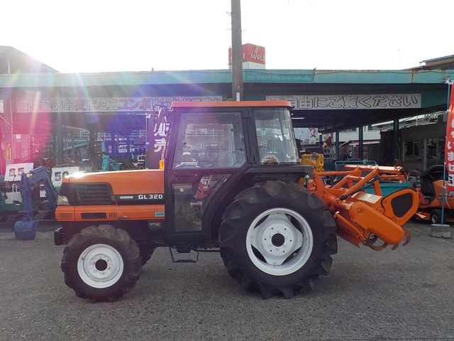 中古車 その他 クボタ トラクタ 岡山発 クボタ Gl3 トラクター の中古車詳細 レッド 岡山県 121万円 中古車情報 中古車検索なら 車選びドットコム 車選び Com