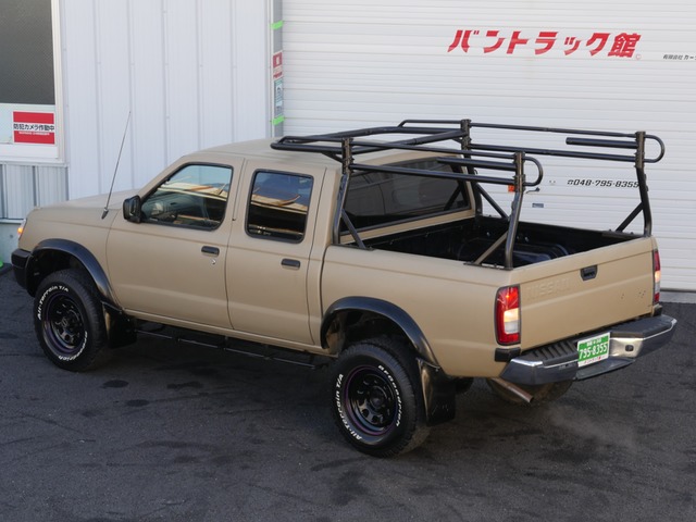 中古車 日産 ダットサンピックアップ 2 4 Ax リミテッド ダブルキャブ 4wd 切替式4wdトランポキャリア付nox適合 の中古車詳細 7 000km 艶消しベージュオールペイント 埼玉県 Sold Out 中古車情報 中古車検索なら 車選びドットコム 車 選び Com