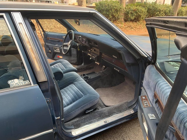 中古車 シボレー カプリス アメ車旧車バイク交換下取り値段交大歓迎 の中古車詳細 Km Br 不明 ダークブルー 神奈川県 価格応談 中古車情報 中古車検索なら 車選びドットコム 車選び Com