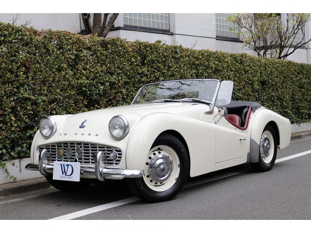 トライアンフ Triumph の中古車 中古車を探すなら Carme カーミー 中古車