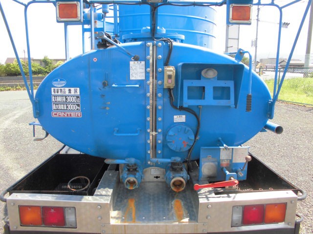 中古車 三菱ふそう キャンター バキュームカー 3t バキューム車 3000l 糞尿車 の中古車詳細 133 2km ブルー 福岡県 199万円 中古車情報 中古車検索なら 車選びドットコム 車選び Com
