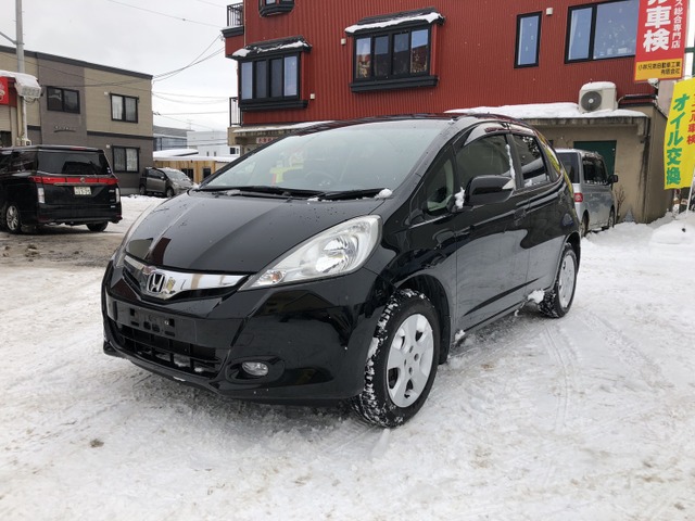 中古車情報 ホンダ フィット 1 5 X 4wd 修復歴無し 走行距離 9 3万km カラー ブラック 販売地域 北海道札幌市豊平区 中古車 を探すなら Carme カーミー 中古車