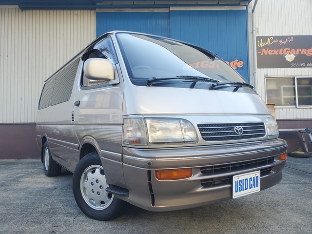 中古車 トヨタ ハイエース 3 0 スーパーカスタムリミテッド トリプルムーンルーフ ディーゼル 1オーナー 禁煙 オリジナルコンデション の中古車詳細 174 000km ブラウン 静岡県 Sold Out 中古車情報 中古車検索なら 車選びドットコム 車選び Com