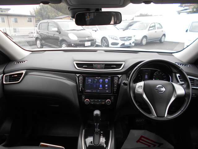 中古車 日産 エクストレイル 2 0 x エマージェンシーブレーキパッケージ 4wd 3列車 7人乗 フルセグtvナビ シートヒーター の中古車詳細 75 173km パールホワイト 大分県 128万円 中古車情報 中古車検索なら 車選びドットコム 車選び Com