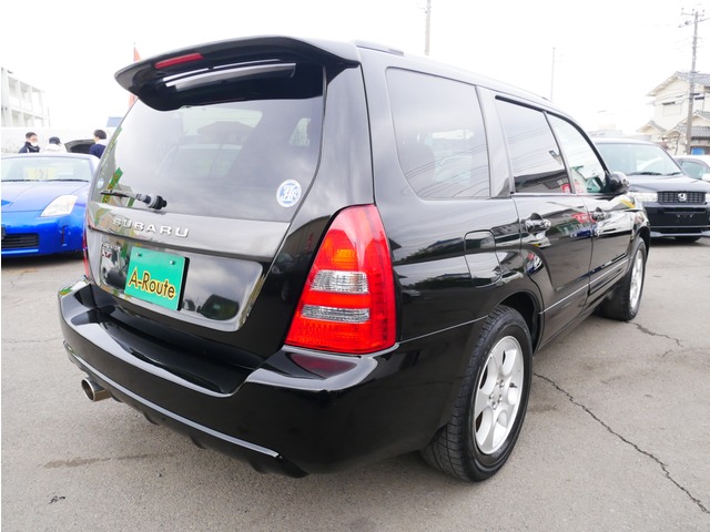 中古車 スバル フォレスター 2 0 Xt 4wd 5速mt サンルーフ の中古車詳細 84 636km ブラック 埼玉県 45万円 中古 車情報 中古車検索なら 車選びドットコム 車選び Com