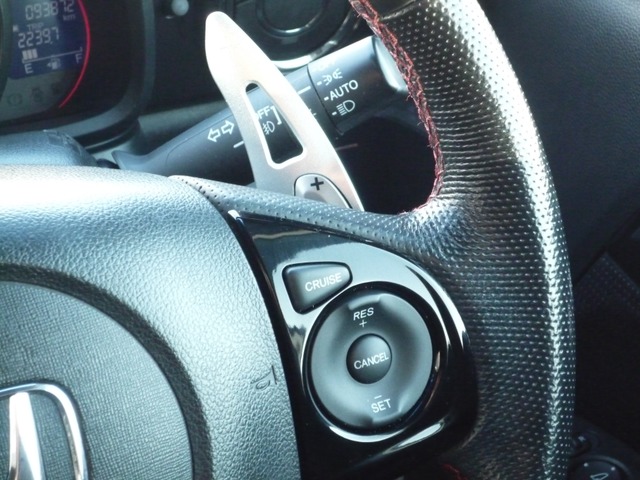 中古車 ホンダ N One モデューロx Sキー ターボ ナビ Dtv Bカメラ の中古車詳細 93 900km プレミアムホワイトパールii レッド 福岡県 105万円 中古車情報 中古車検索なら 車選びドットコム 車選び Com