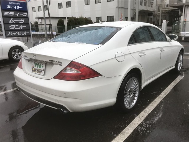 中古車 メルセデス ベンツ Cls350 本革シート ナビ Bカメラ 電動シート の中古車詳細 55 245km ホワイト 愛知県 55万円 中古車情報 中古車検索なら 車選びドットコム 車選び Com