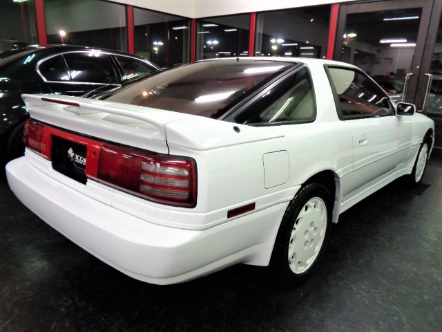 中古車 トヨタ スープラ 3 0 Gtターボ エアロトップ Us左ハンドル赤革インテリアエアロtop の中古車詳細 58 000km ホワイト 大阪府 Sold Out 中古車情報 中古車検索なら 車選びドットコム 車選び Com