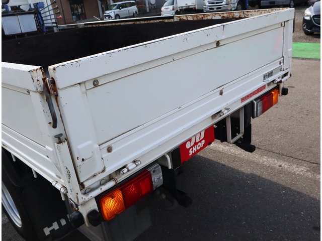 中古車 日野 デュトロ 簡易クレーン 4ナンバー 全塗装応談 の中古車詳細 221 000km ホワイトf130 茨城県 143万円 中古 車情報 中古車検索なら 車選びドットコム 車選び Com