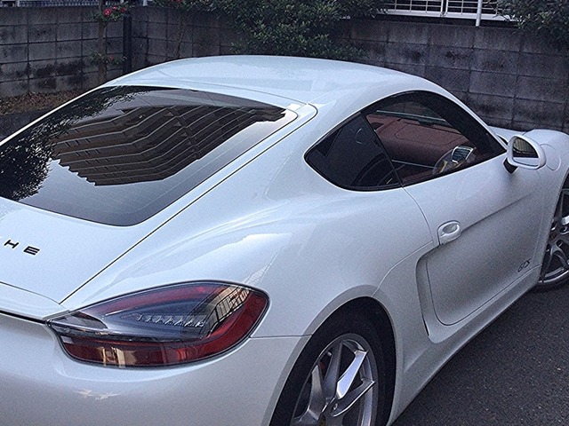 中古車 ポルシェ ケイマン Gts Pdk スポーツクロノpkg 左h 赤革 禁煙車 の中古車詳細 6 000km ホワイト 大阪府 798万円 中古車情報 中古車検索なら 車選びドットコム 車選び Com