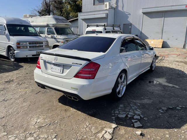 中古車 メルセデス ベンツ S600ロング 517馬力v12ツインターボ の中古車詳細 77 000km カルサイトホワイト 千葉県 235万円 中古車情報 中古車検索なら 車選びドットコム 車選び Com