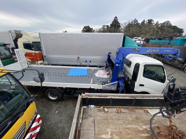 中古車 日野 デュトロ クレーン ウインチ付 積載車フルラジコン付 の中古車詳細 73 613km ホワイト 福岡県 1 045万円 中古車情報 中古車検索なら 車選びドットコム 車選び Com