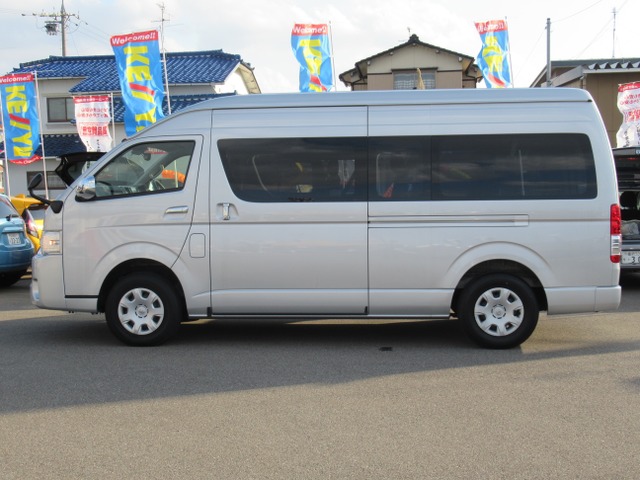 中古車 トヨタ ハイエース 2 7 グランドキャビン 4wd 衝突軽減 後期型禁煙車 Bt対応sdナビ 32 910km シルバーマイカメタリック 石川県 259 9万円 中古車情報 中古車検索なら 車選びドットコム 車選び Com