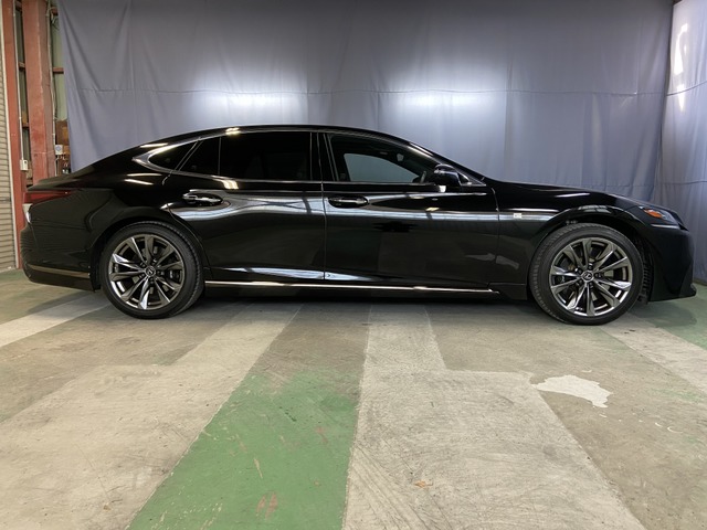 中古車 レクサス Ls500 Fスポーツ ワンオーナー Sr マークレビンソン の中古車詳細 12 000km ブラック 京都府 728万円 中古車情報 中古車検索なら 車選びドットコム 車選び Com