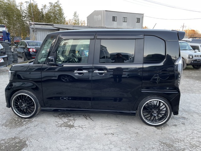 中古車 ホンダ N Boxカスタム G L ターボ ホンダセンシング 低走行 新古車 の中古車詳細 700km ブラック 千葉県 180万円 中古車情報 中古車検索なら 車選びドットコム 車選び Com