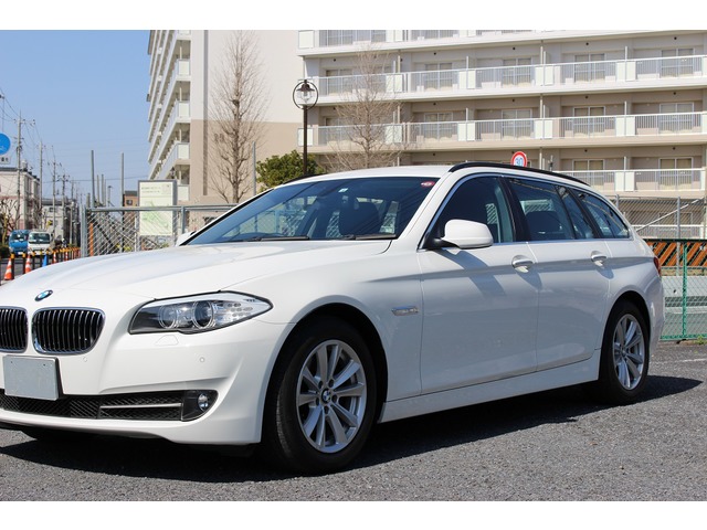 中古車 Bmw 523dツーリング ブルーパフォーマンス ハイラインパッケージ ディーゼルターボ 禁煙車 レザーシート の中古車詳細 34 400km アルピンホワイト 東京都 Sold Out 中古車情報 中古車検索なら 車選びドットコム 車選び Com