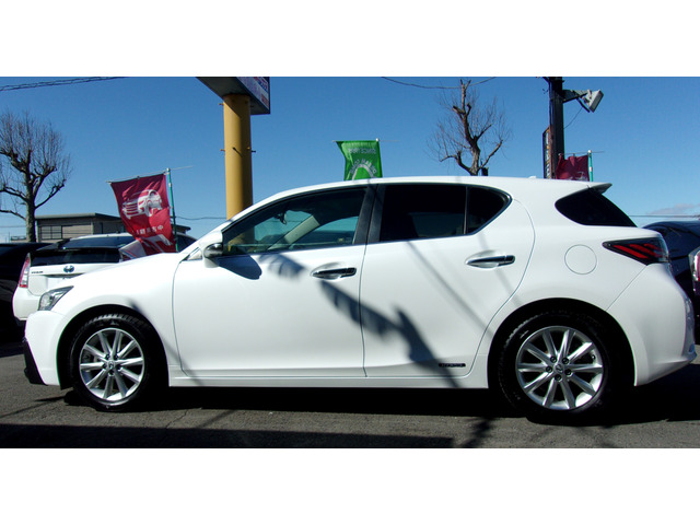 中古車 レクサス Ct0h バージョン C 後期fスポーツ仕様 ナビ Tv クルコン の中古車詳細 53 000km パールホワイト 宮城県 158万円 中古車情報 中古車検索なら 車選びドットコム 車選び Com