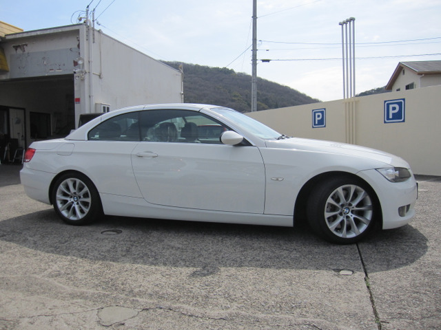 中古車 Bmw 335iカブリオレ スポーツマフラー ドラレコ 電動オープン の中古車詳細 139 596km ホワイト 岡山県 115万円 中古車情報 中古車検索なら 車選びドットコム 車選び Com