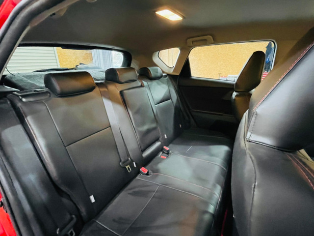 中古車 トヨタ オーリス 1 8 180g Sパッケージ シャア専用 アンテナ インパネ マット の中古車詳細 50 7km レッド 埼玉県 Sold Out 中古車情報 中古車検索なら 車選びドットコム 車選び Com