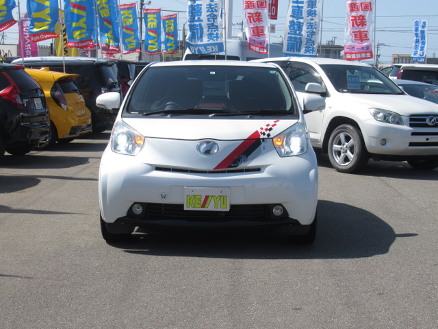 中古車 トヨタ Iq 1 0 100g 禁煙車 ミラー型ドラレコ Bt付sdナビ の中古車詳細 50 827km ホワイトパールクリスタルシャイン 石川県 39 9万円 中古車情報 中古車検索なら 車選びドットコム 車選び Com