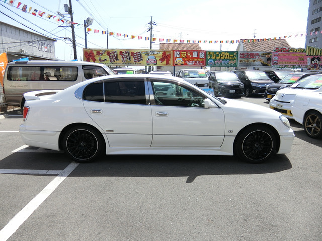 中古車 トヨタ アリスト 3 0 V300 ベルテックスエディション 後期モデル ターボ 外品18aw Hid の中古車詳細 156 000km パール 岡山県 95万円 中古車情報 中古車検索なら 車選びドットコム 車選び Com