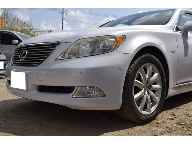 中古車 レクサス Ls460 オークションデビュー Pwトランク の中古車詳細 69 0km ホワイト 千葉県 85万円 中古車情報 中古車検索なら 車選びドットコム 車選び Com