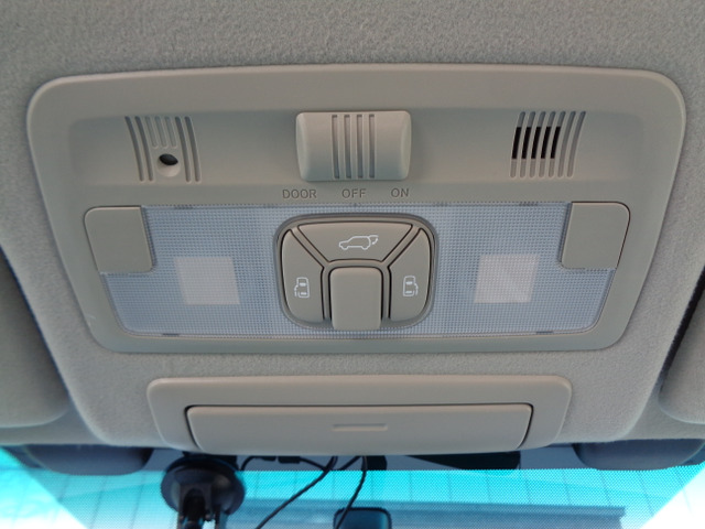 中古車 トヨタ エスティマハイブリッド 2 4 G レザーパッケージ 4wd リコール対策済ショートブロック交換済 の中古車詳細 92 578km パールホワイト 埼玉県 125万円 中古車情報 中古車検索なら 車選びドットコム 車選び Com