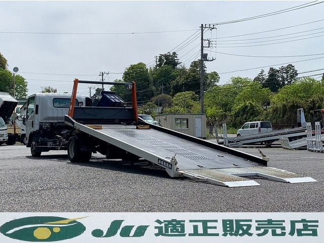 中古車 いすゞ エルフ 積載車 セルフローダー ユニック ラジコン At の中古車詳細 381 348km ホワイト 茨城県 258 8万円 中古車情報 中古車検索なら 車選びドットコム 車選び Com