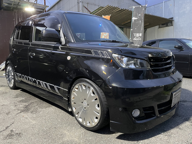 中古車 トヨタ 1 5 Z Qバージョン フルエアロ18aw後席モニター の中古車詳細 1 800km ブラック 京都府 Sold Out 中古車情報 中古車検索なら 車選びドットコム 車選び Com