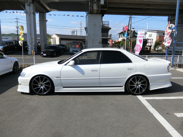 中古車 トヨタ チェイサー 2 0 アバンテ ロードリー 外品フルエアロ 外品19aw 車高調 の中古車詳細 36 000km パール 岡山県 129万円 中古車情報 中古車検索なら 車選びドットコム 車選び Com