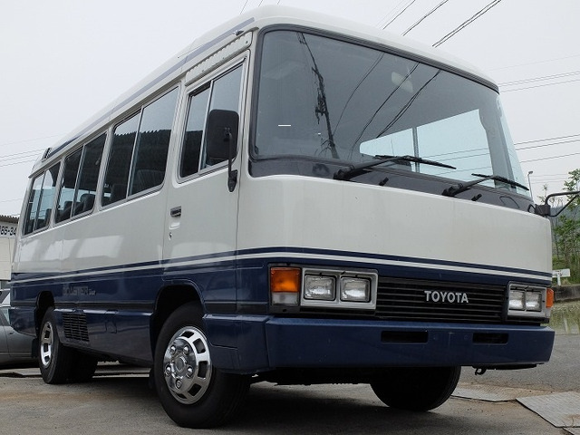 中古車 トヨタ コースター 26人乗 5速 7万 デラックス の中古車詳細 71 000km ブルー 徳島県 178万円 中古車情報 中古車検索なら 車選びドットコム 車選び Com 中古車 トヨタ コースター 26人乗 5速 7万 デラックス の中古車詳細 71 000km ブルー 徳島県 178万円 中古車情報 中古車検索なら 車選びドットコム 車選び Com