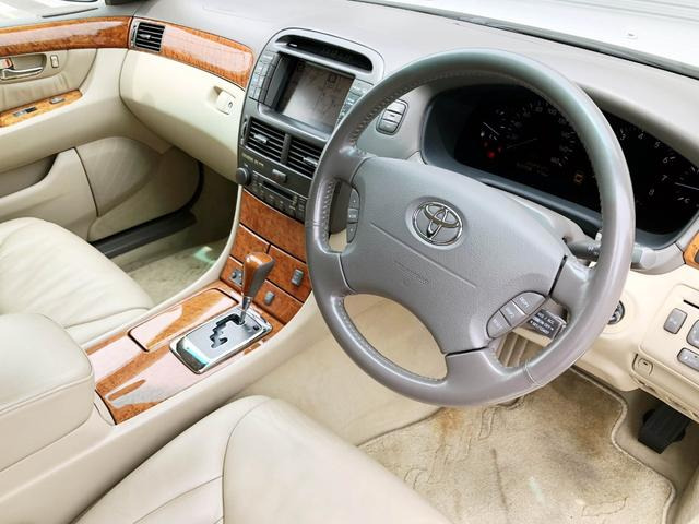 中古車 トヨタ セルシオ 4 3 A仕様 後期 走行9万キロ台 の中古車詳細 93 000km パール 愛知県 69万円 中古車情報 中古 車検索なら 車選びドットコム 車選び Com