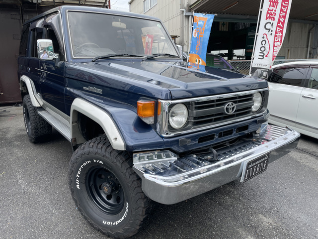 中古車 トヨタ ランドクルーザー70 リフトアップ 15aw 新品パ ツ有 の中古車詳細 249 000km ダークブルーツートン 京都府 298万円 中古車情報 中古車検索なら 車選びドットコム 車選び Com