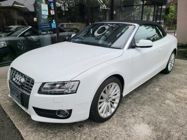 中古車 アウディ A5カブリオレ 3 2 Fsi クワトロ 4wd 黒本革シートナビtvetcバックカメ の中古車詳細 52 300km アイビスホワイト 東京都 9万円 中古車情報 中古車検索なら 車選びドットコム 車選び Com