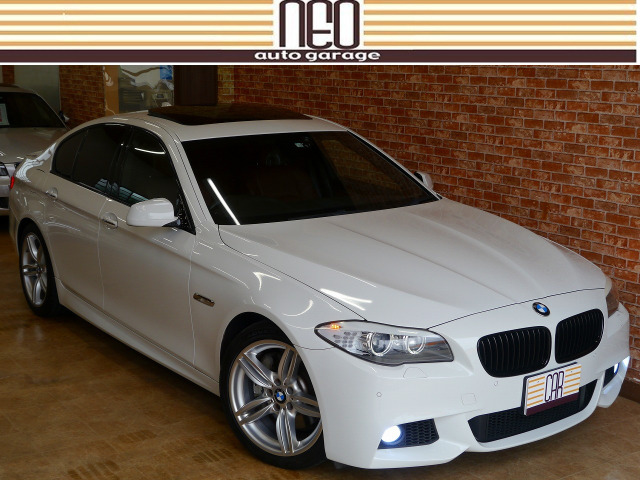 中古車 Bmw 535i Mスポーツパッケージ オプション Sr 19aw ブラウン革 の中古車詳細 61 9km アルピンホワイト 愛知県 159 8万円 中古車情報 中古車検索なら 車選びドットコム 車選び Com