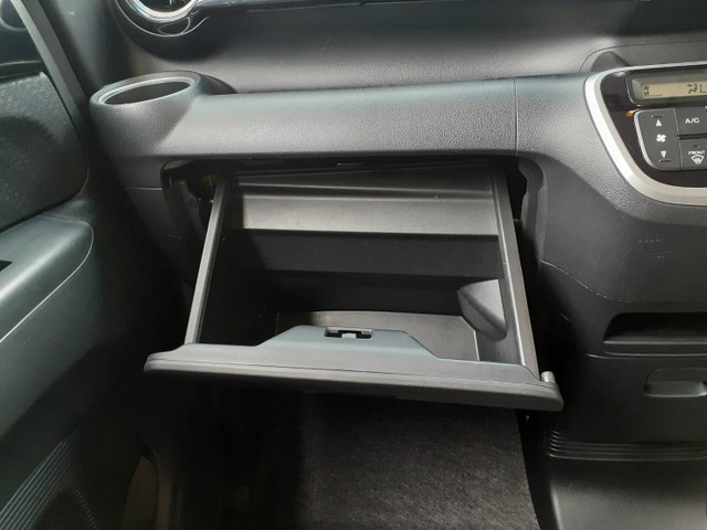 中古車 ホンダ N Boxカスタム G Lパッケージ 自社ローン 名古屋 愛知 三重 岐阜 の中古車詳細 121 100km シルバー 愛知県 68万円 中古車情報 中古車検索なら 車選びドットコム 車選び Com