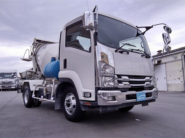 中古車 いすゞ フォワード ミキサー車 自動ホッパー 油圧シュート の中古車詳細 34 341km ホワイト 兵庫県 569 8万円 中古 車情報 中古車検索なら 車選びドットコム 車選び Com