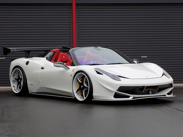 中古車 フェラーリ 458スパイダー Svrボディキット Gtウイング の中古車詳細 8 000km ホワイト 大分県 価格応談 中古車情報 中古車検索なら 車選びドットコム 車選び Com