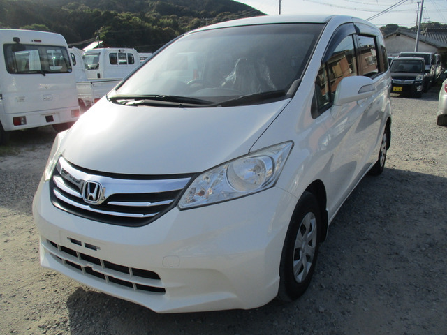 中古車 ホンダ フリード 1 5 G ジャストセレクション の中古車詳細 83 000km パールホワイト 和歌山県 70万円 中古車情報 中古車検索なら 車選びドットコム 車選び Com