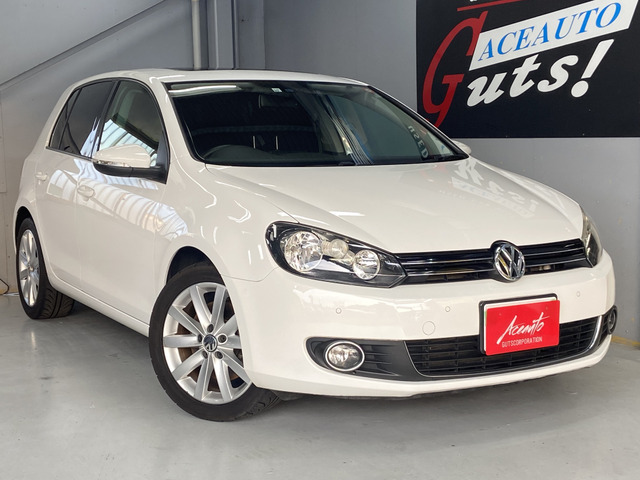 中古車 フォルクスワーゲン ゴルフ Tsi ハイライン サンルーフ 1年保証付 の中古車詳細 61 000km ホワイト 大阪府 63万円 中古車情報 中古車検索なら 車選びドットコム 車選び Com