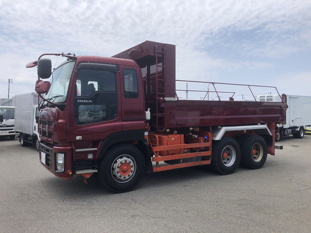 中古車 いすゞ ギガ ダンプ 可動式リアバンバー の中古車詳細 229 600km レッド 新潟県 957万円 中古車情報 中古車 検索なら 車選びドットコム 車選び Com