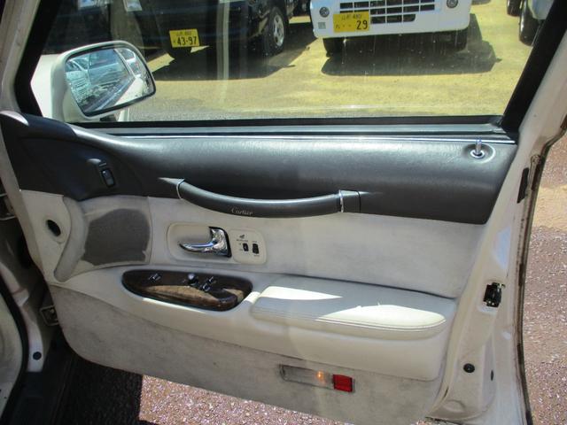 インテリアパネルリンカーンタウンカー4DR 1983-89フロント右ブラック用インテリア3 4ドアパネルカバー Interior Lincoln  4DR Black Right Front Town Car Cover for Panel 1983-89 Door