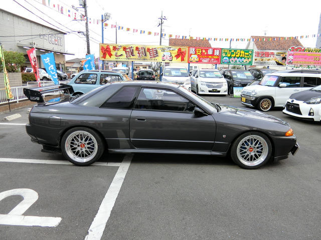 中古車 日産 スカイラインGT-R 2.6 4WD 5MTターボ 600馬力 フル