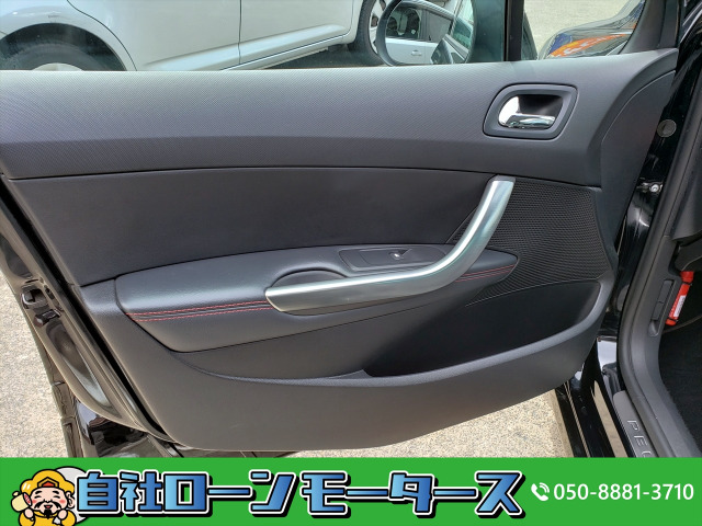 中古車 プジョー 308sw スポーティアム 自社ローン全国対応 ガラスルーフ ナビ の中古車詳細 78 855km ブラック 滋賀県 32万円 中古車情報 中古車検索なら 車選びドットコム 車選び Com