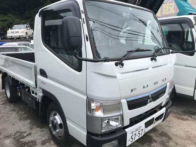 中古車 三菱ふそう キャンター 登録済未使用車 最大積載量2t の中古車詳細 107km ホワイト 千葉県 275万円 中古車情報 中古車 検索なら 車選びドットコム 車選び Com