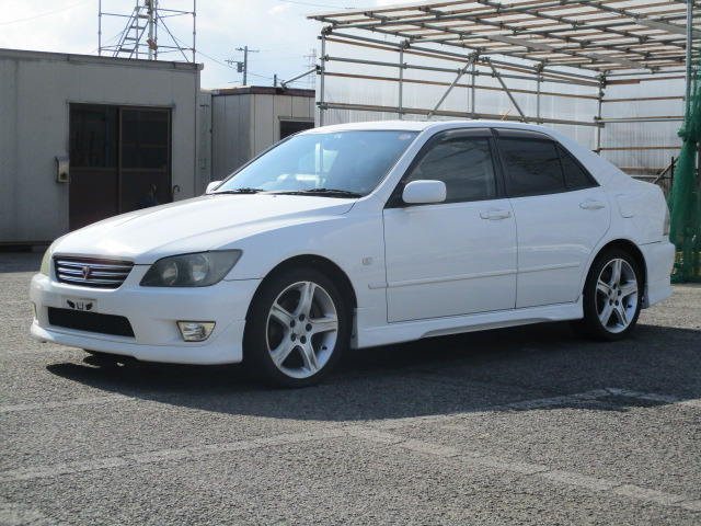 中古車 トヨタ アルテッツァ 2 0 Rs0 Zエディション の中古車詳細 102 1km ホワイト 千葉県 110万円 中古車 情報 中古車検索なら 車選びドットコム 車選び Com