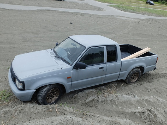 中古車 マツダ プロシード 2 6 キャブプラス 4wd 4wd エアサス At ステップバンパー の中古車詳細 000km マットグレー 徳島県 107 8万円 中古車情報 中古車検索なら 車選びドットコム 車選び Com