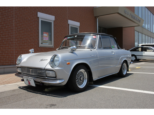 中古車 トヨタ パブリカ 希少コンバーチブル Solex の中古車詳細 シルバー 三重県 価格応談 中古車情報 中古車検索なら 車 選びドットコム 車選び Com